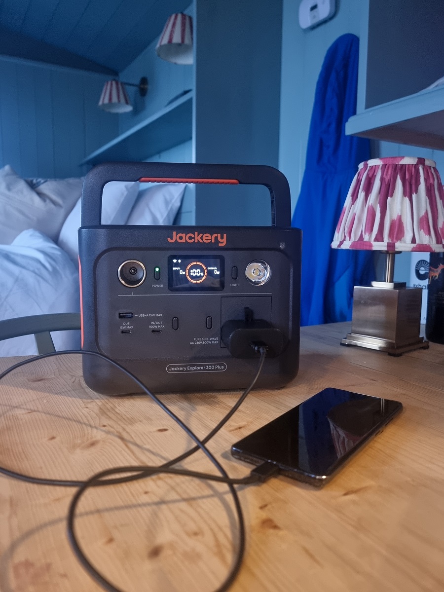 Review: Jackery Solar Generator 300 Plus